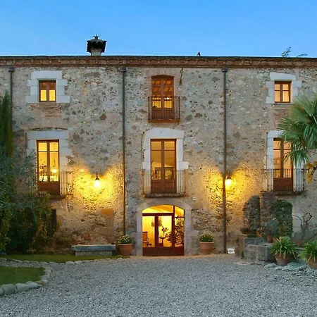 Mas De La Roda Bed & Breakfast