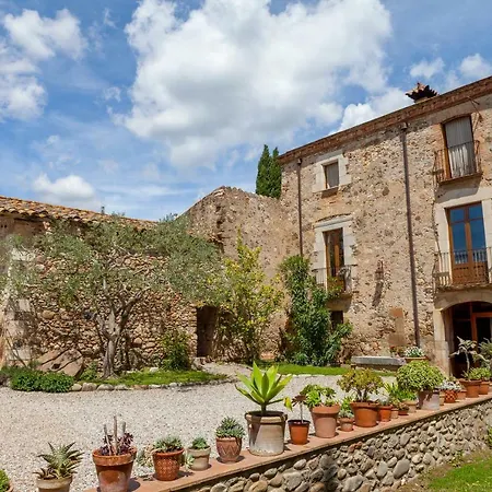 Mas De La Roda Bed & Breakfast