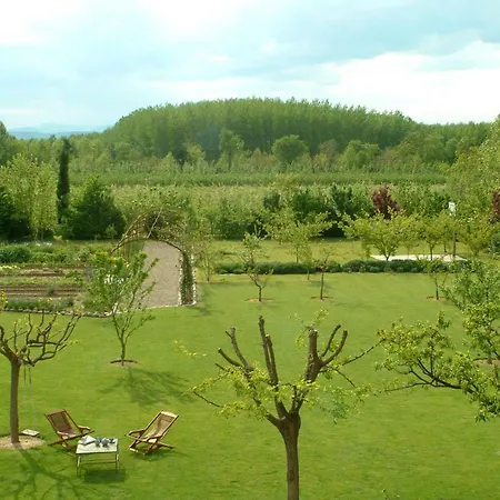 Mas De La Roda Bed and breakfast